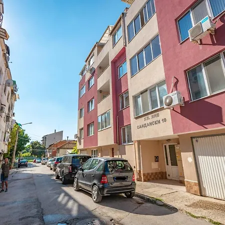 Cozy Apartment Ruse